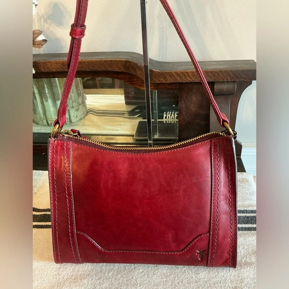 NWT Frye Leather Melissa Zip Top Saddle Crossbody Berry Lacquer Red MSRP $198